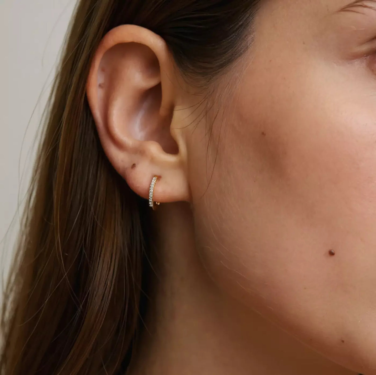 Huggie Lab Diamond Hoops