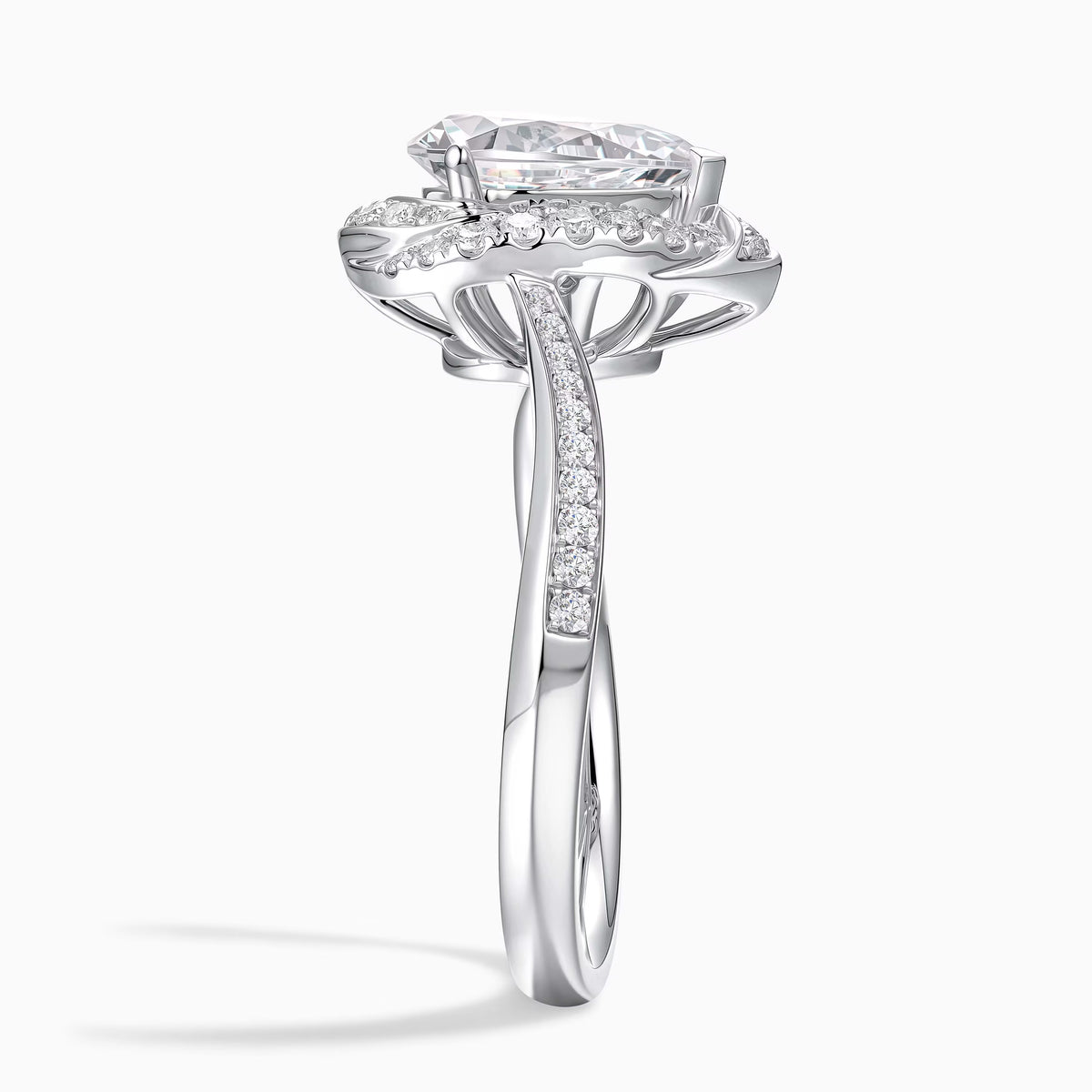 Lab-Grown Pear Halo Pavé Engagement Ring