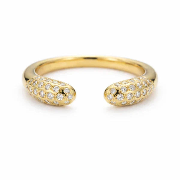 oval lab grown diamond ring in 14k gold, top view
